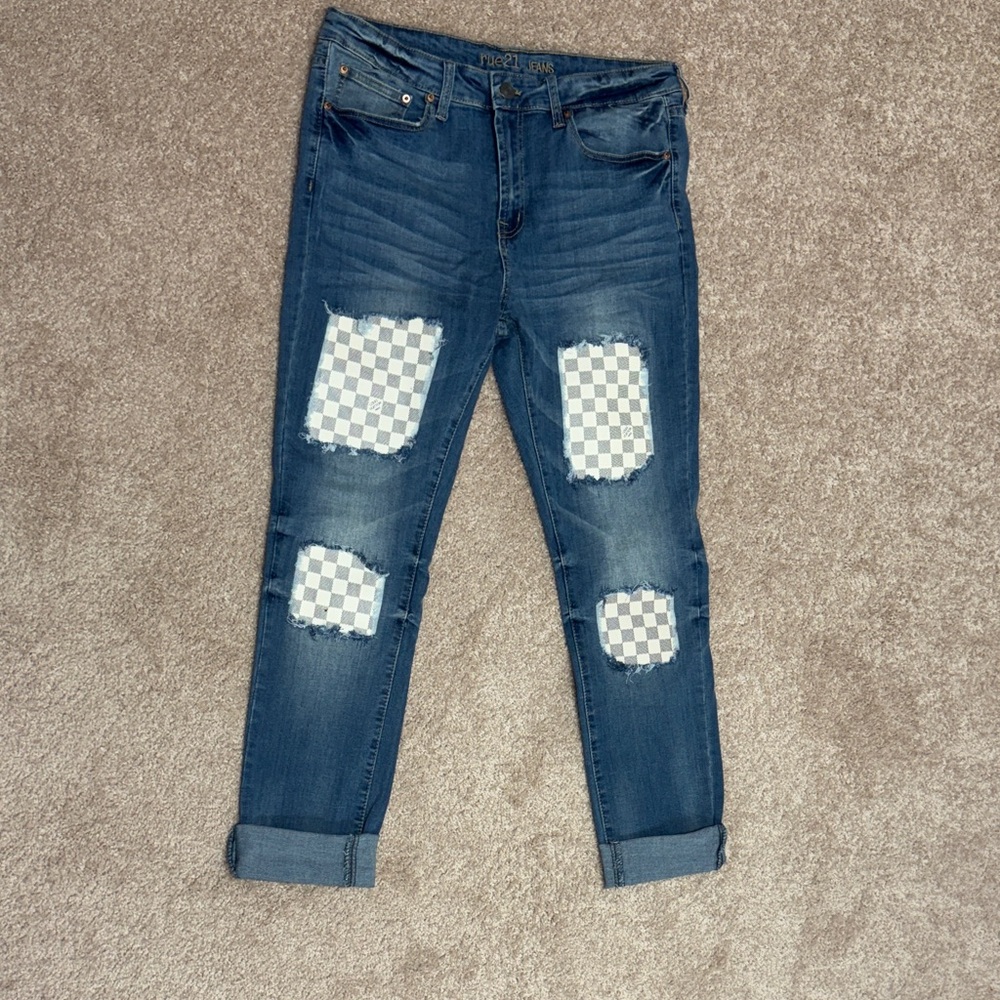 Rue21 Unisex Blue Jeans with Leather ‘Louis V’ Checkered Patches. Size 34x32